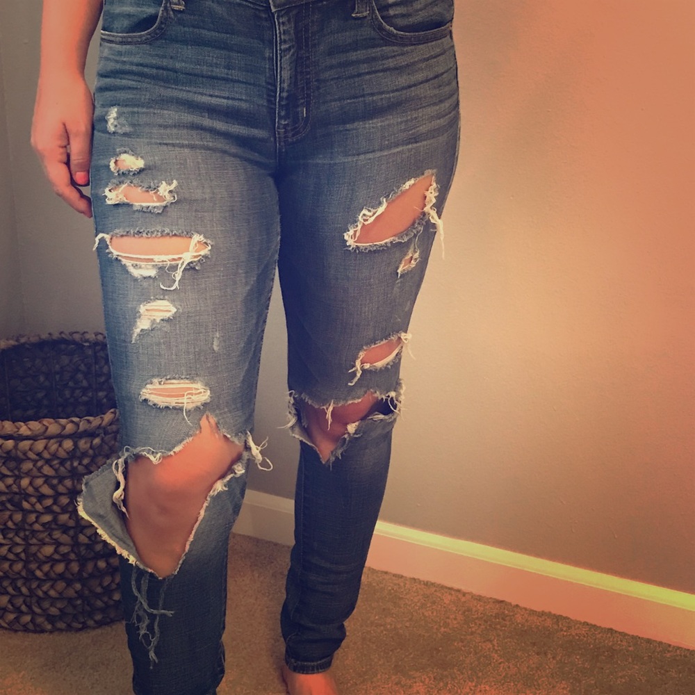 Ripped American Eagle High Rise Jeggings